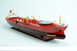 Модели танкеров и круизных лайнеров