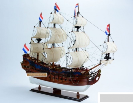 Парусник модель Friesland