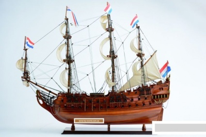 Парусник модель Friesland