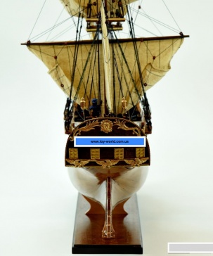 Парусник модель пиратский корабль