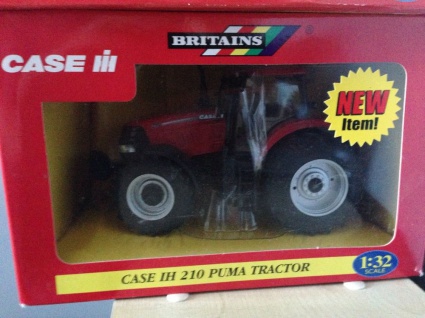 Игрушка трактор Case IH 210 Puma Britans
