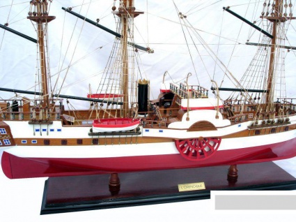 Парусник модель французского фрегата L’ORENOQUE
