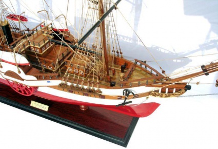 Парусник модель французского фрегата L’ORENOQUE