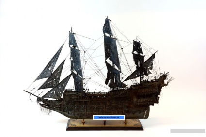 Парусник модель корабля Летающий голландец